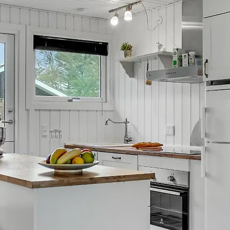 Lovely In With Kitchen
