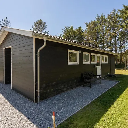 Lovely In With Kitchen Holiday home